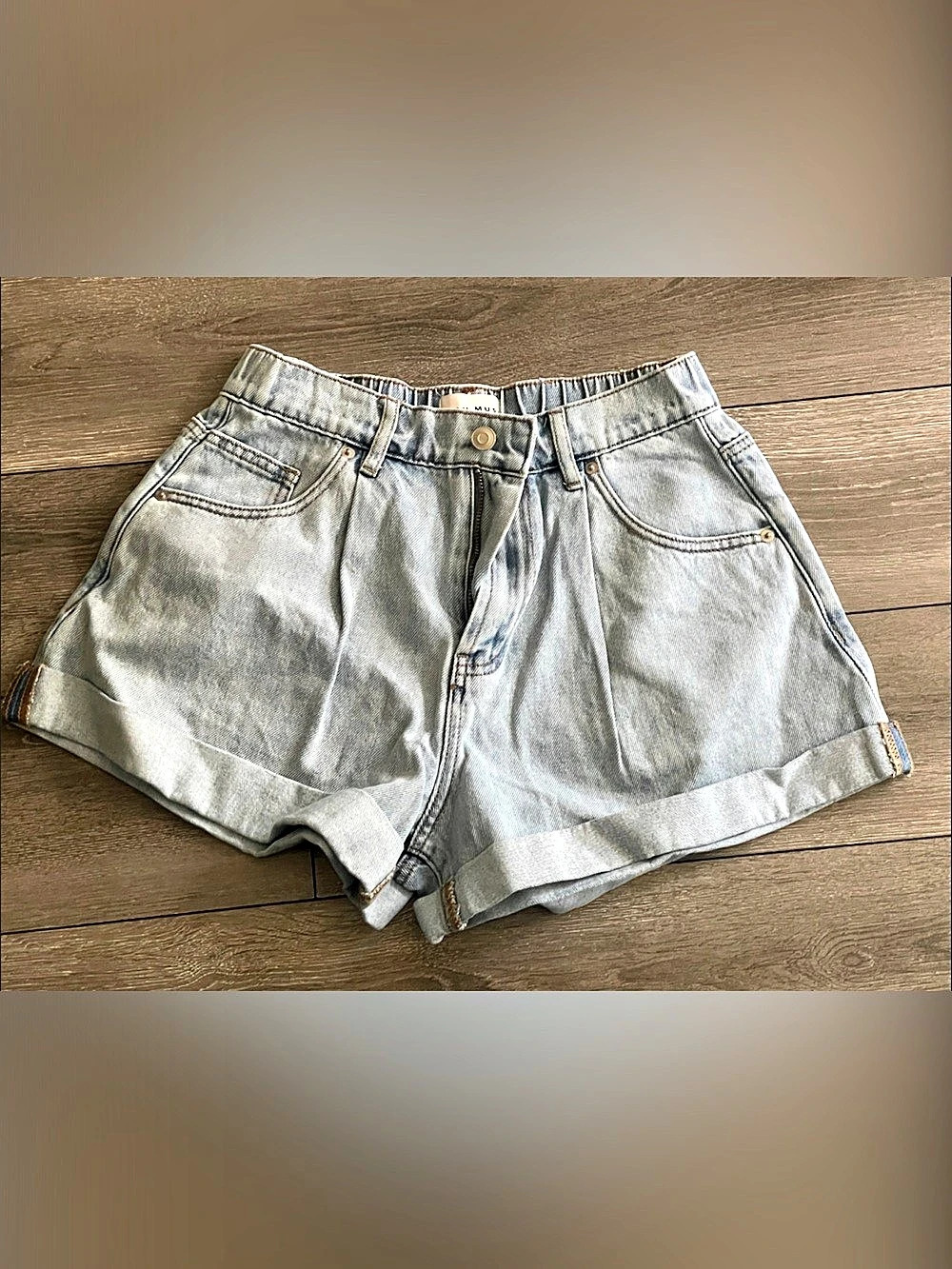 MIOU MUSE Pleat With Cuffed Denim Shorts Blue Small